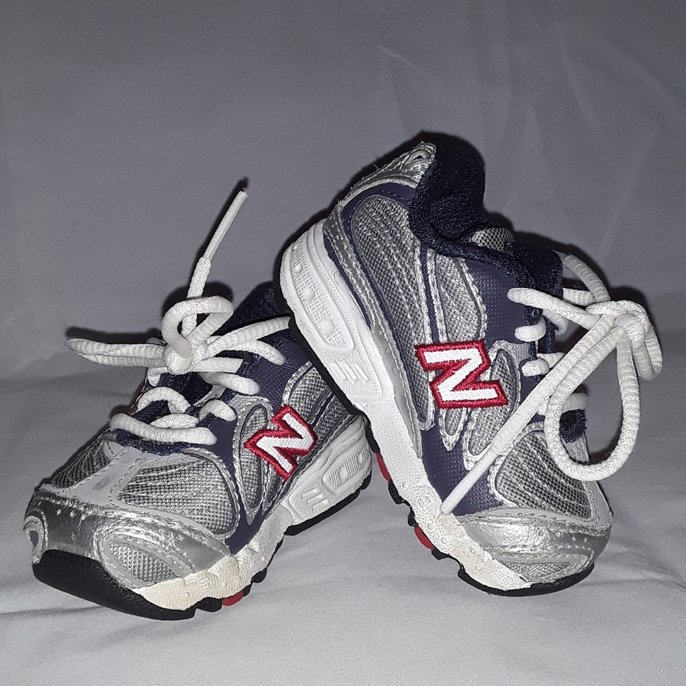 New Balance 545 kids size 2